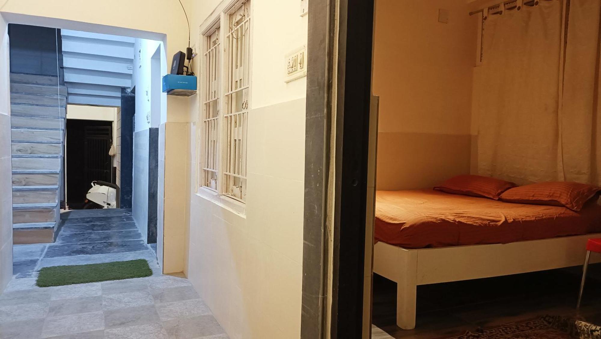 Nirman 5 Minutes Walk To Homestay Puri