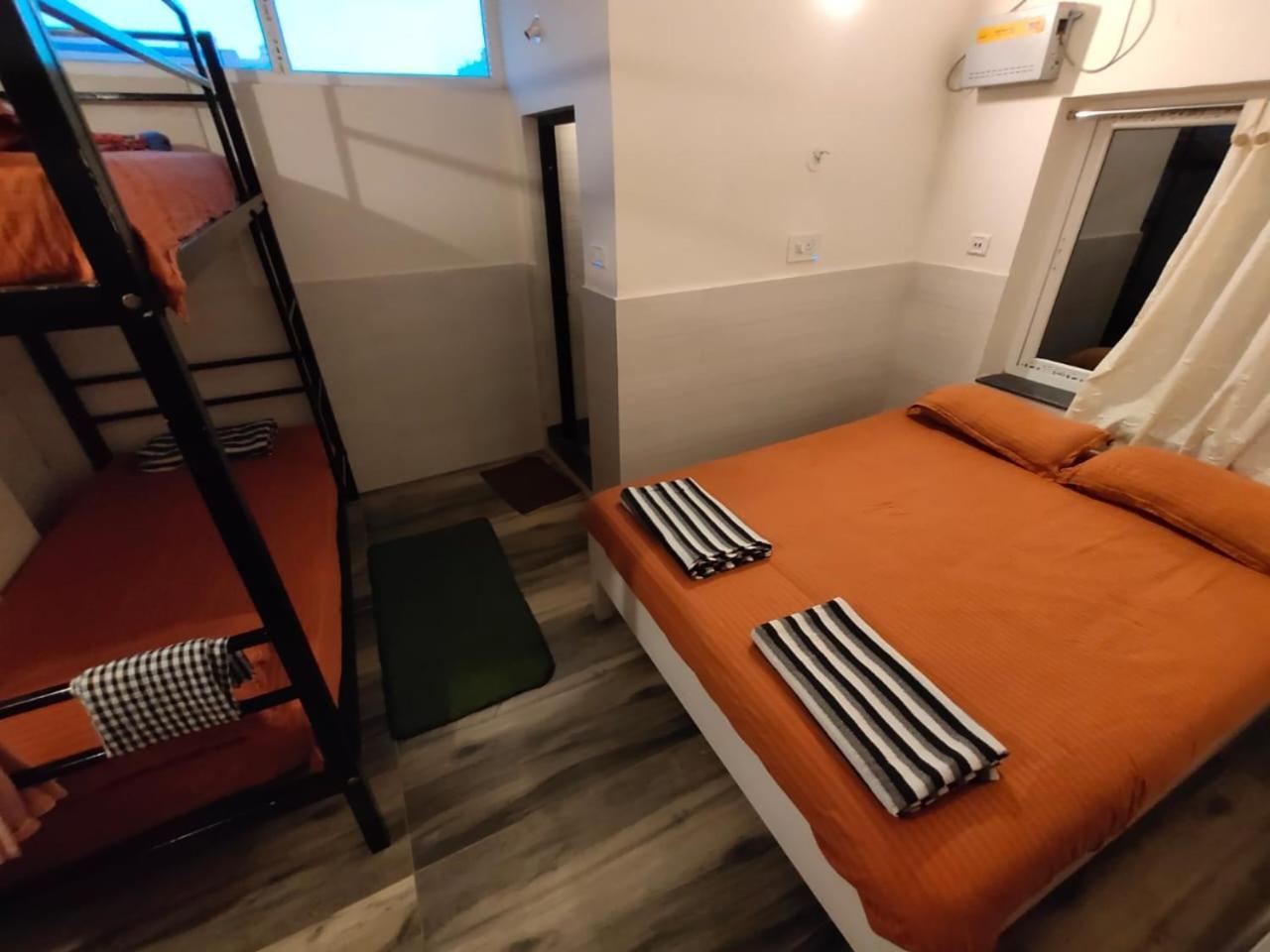 Nirman 5 Minutes Walk To Homestay Puri