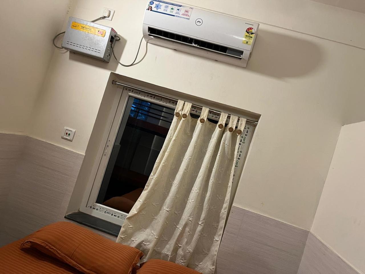 Nirman 5 Minutes Walk To * Puri